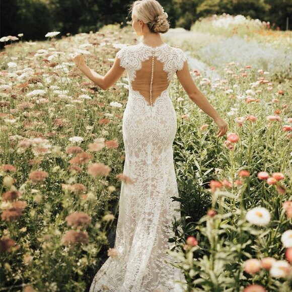 ✨ Size 2 Wtoo by Watters Philomene Lace Cap-Sleeve Wedding Gown ✨ - Picture 11 of 11